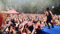 Karmarockin arvoitus ratkesi ja samalla julkistettiin tulevan kesän esiintyjät