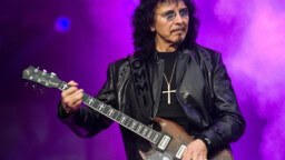 Tony Iommi lupailee vuoden 2026 olevan kannattajilleen hyvin suotuisa – ”Odotan sitä innolla”
