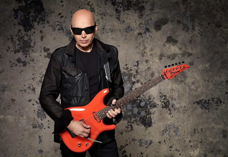 joe-satriani-photo-credit-larry-dimarzio_04_014 - Soundi.fi