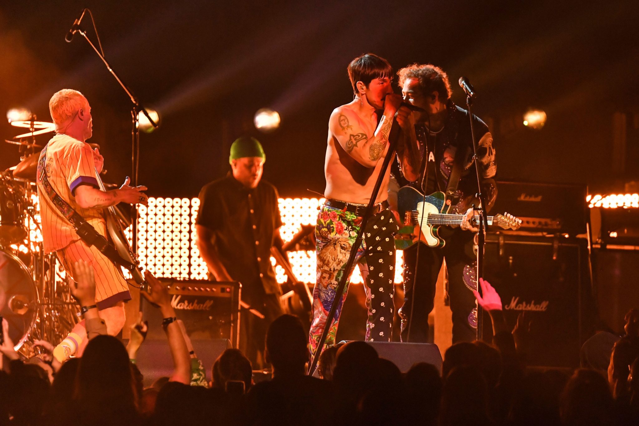 Red Hot Chili Peppers esiintyi Grammygaalassa huippusuositun