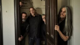 Maynard James Keenan näkee Toolin katalogissa myös huonoa – haukkuu yhden vanhan biisin sanoitukset suohon