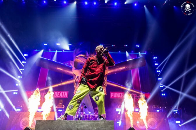 Modernia metallia tarjolla möykkää arvostavalle kansalle: Five Finger Death Punch saapuu juhlakiertueellaan Suomeen