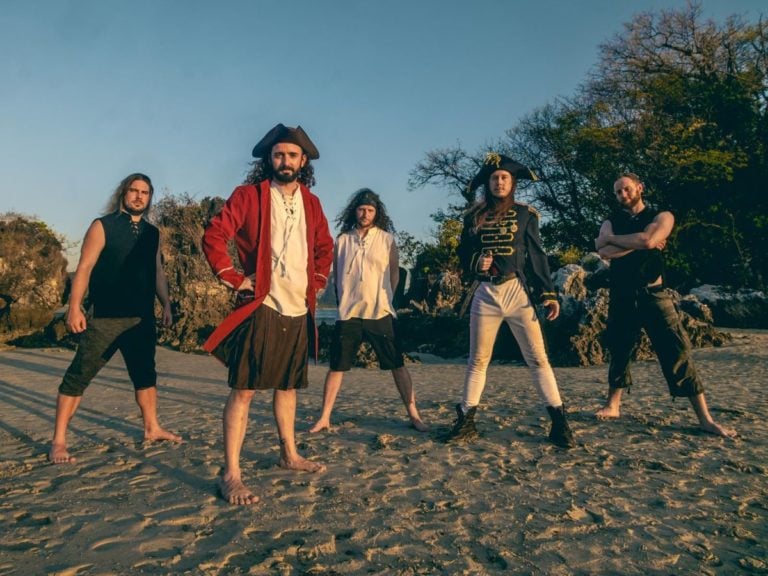 alestorm_2020_elliot_vernon-1-768x576 - Soundi.fi