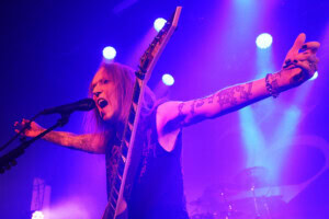 American Car Show muistaa jenkkiautojen suurta ystävää Alexi Laihoa – Esillä kitaristin kulkupelejä ja muuta memorabiliaa