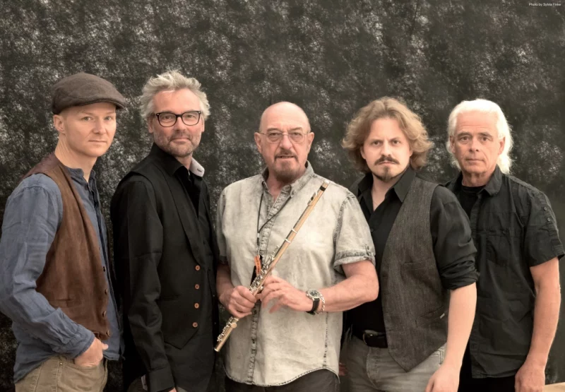 jethro-tull-photo-by-travis-latam-press-3.jpg - Soundi.fi