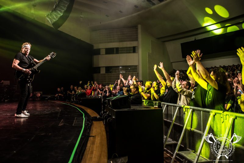 15 GEORGE THOROGOOD & THE DESTROYERS - Soundi.fi