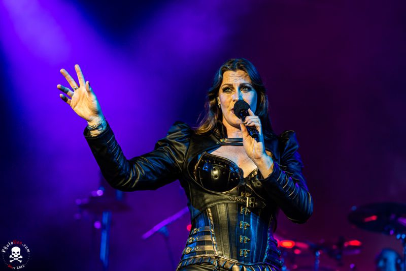 Onneksi olkoon, Floor Jansen ja Hannes Van Dahl! Nightwishlaulaja tiedottaa iloisia Onneksi olkoon, Floor Jansen ja Hannes Van Dahl! Nightwishlaulaja tiedottaa iloisia