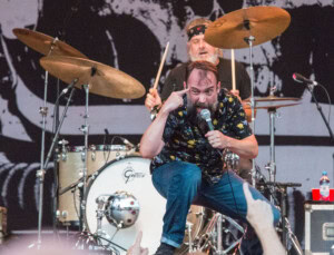 Millaista oli kiertää Motörheadin kanssa? Clutchin Neil Fallon kertoo, minkä viisauden Lemmy opetti