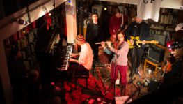 yorkston persson second hand orchestra ronnells antikvariat photo mikko merilainen soundi-2 - Soundi.fi