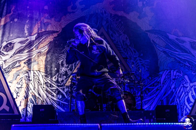 Mitä yhteistä on CMX:llä ja Lamb of Godilla? Molemmat näyttävät kiinnostuneen samasta julmasta aiheesta