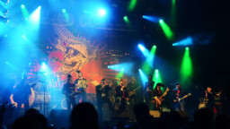 IL: Leningrad Cowboys konkurssiin