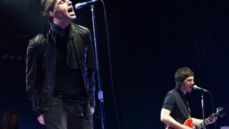 Noel Gallagher heitti Liam-veljelleen suoran haasteen Oasisin paluuseen liittyen: ”Soita minulle ja lakkaa twiittailemasta”