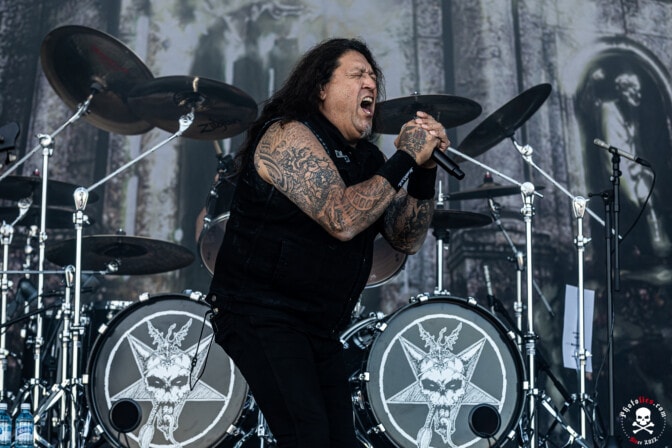 Tällaista on vanhan liiton metallibändin kiertue-elämä – Testament julkaisi minidokkarin jenkkirundistaan