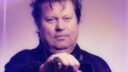 ”Kuuntelin juuri Episodea ja Visionsia…” – Timo Tolkki julkaisi tunteikkaan päivityksen Stratovarius-ajoista