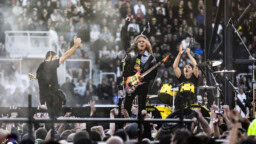 Metallica esittelee jälleen livekuntoaan – näin sujuivat uudet ja vanhat bravuurit Arabian niemimaalla