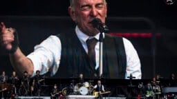 Donald Trump haukkuu Bruce Springsteenin pataluhaksi – viestin voi tulkita uhkaukseksi