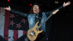 Skid Row -kitaristi ampuu jälleen alas toiveet kultakauden kokoonpanon reunionista – ”En aio feikata rahan takia”