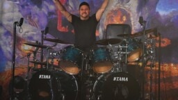 Dave Lombardo muistelee kuuluisaa tuurauskeikkaansa Metallican riveissä – ”Potkin heitä vähän persuuksille”