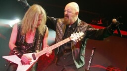 Rob Halford Judas Priestin ja ex-kitaristin väleistä: ”Ei saa olla katkera tai vihainen. Se on kuin laittaisi myrkkyä elimistöön”