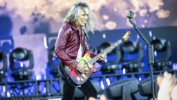 Metallican Kirk Hammett nimeää levyn, jonka pitäisi löytyä kaikkien levyhyllystä – ”Todella erilaista ja originellia”