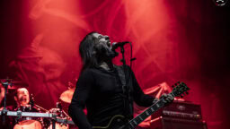 Laiva on lastattu raskaalla musiikilla – Hellsinki Metal Festivalin risteilyn ohjelma julki