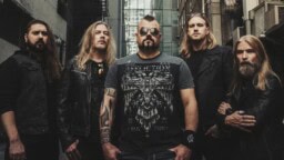 Toogat lepattamaan! Sabatonin tuoreella musiikkivideolla tykitellään varsin historiallisissa puitteissa