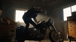 Soittakaa Paranoid… eiku Freebird! Amerikkalaiskeikkojen vakiohuudahduksen inspiroinut klassikko sai viimein musiikkivideon