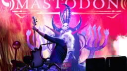 Minne jäi Youtuben kitaristitähti? Mastodon nousi lavalle jälleen uuden soittoniekan kanssa