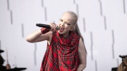 Kaikki ei ole Garbage-leirissä ruusuisesti – Shirley Manson ”ei halua teeskennellä, että kaikki on kunnossa”