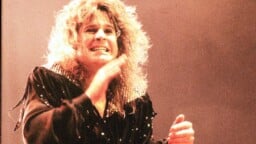 Tässäpä varsin väkevä esitys: Ozzy, Faith No More ja James Hetfield Black Sabbath -klassikon kimpussa