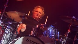 Matt Sorum muistelee Motörhead-pestiään: ”Neljänteen keikkaan mennessä käteni olivat hajalla”