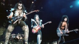 Paul Stanley muisteli Kissin alkuperäiskokoonpanon ”kammottavaa” jäähyväiskiertuetta – ”Kaikki ilo ja toverillisuus olivat poissa”