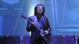 Tony Iommi myöntää olevansa hermostunut Ozzyn jäähyväiskeikan vuoksi: ”Emme tiedä, mitä siellä tapahtuu”