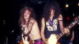 Guns N’ Rosesin klassikkolevy on ”yliromantisoitu”, sanoo tuoreen GN’R-kirjan tekijä – ”Se ei ole erityisen luova”