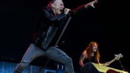 Lämppäribändiä voi kohdella tosi inhottavasti – tai sitten voi toimia kuten Iron Maiden