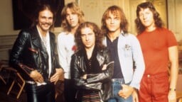 Kuka painaa Klaus Meinen nahkalätsän kutreilleen? Scorpions-elokuvan näyttelijäkaarti julkistettiin