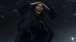 Skunk Anansie taituroi sateisessa illassa – raportti ja kuvat Helsingin-keikalta