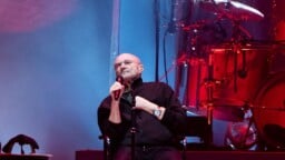 Phil Collinsin huhuttiin olevan saattohoidossa – nyt laulaja kertoo todellisesta tilanteestaan