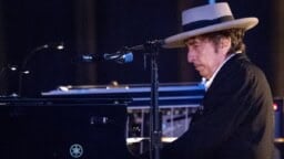 Bob Dylan saapuu Suomeen – Legendan konsertti on Veikkaus-areenan ensimmäinen tapahtumajulkistus
