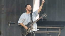 ”Jos joku kaulapartainen naisvihaaja ei tykkää, se on ihan ok” – tällä asenteella Linkin Park jatkoi Chester Benningtonin kuoleman jälkeen