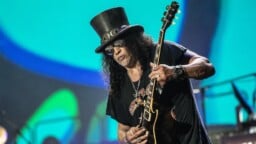 Slash 60 vuotta – Kokosimme merkkipäivän kunniaksi yhteen Guns N’ Roses -kitarasankarin tähtihetkiä ja edesottamuksia