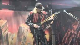 Judas Priestin keikalla koettiin sydäntä lämmittävä hetki – Glenn Tipton nousi lavalle