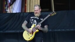 Ex-Mastodon-kitaristi ja alkuperäisjäsen Brent Hinds on kuollut