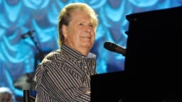 The Beach Boys -legenda Brian Wilson saatettiin haudan lepoon