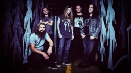 Kirja-arvio: Children of Bodom -teos ei ole muistomerkki vaan tribuutti, joka viihdyttää ja riipaisee