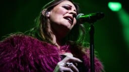 Nightwishin Floor Jansen sanoo pari valittua sanaa uskonnosta – kirkko saa nyt kuulla kunniansa