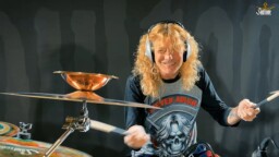 Miten taittuu Steven Adlerilta eeppinen Civil War? Entinen Guns N’ Roses -rumpali näyttää