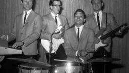 Buddy Hollyn yhtyeessä soittanut ja I Fought the Law -klassikon säveltänyt Sonny Curtis on kuollut