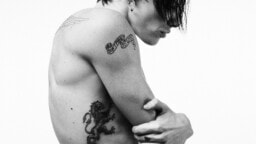 Arvio: Yungblud uudisti imagonsa – Idols herättää ristiriitaisia fiiliksiä