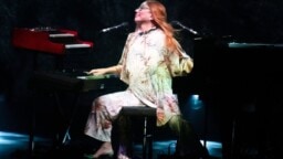 Tori Amos saapuu Suomeen uutta levyä juhlistavalla kiertueellaan